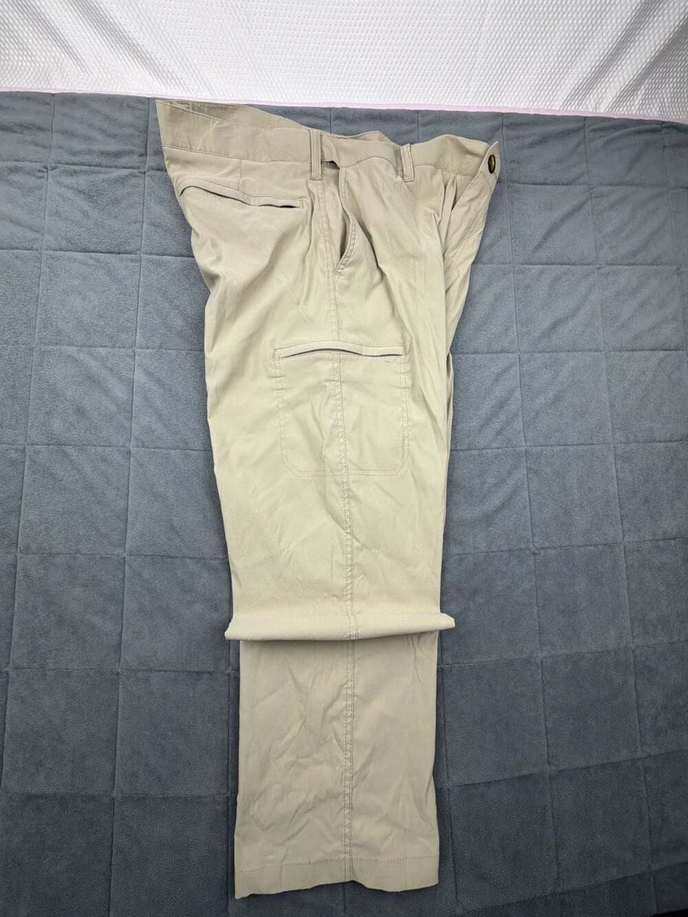 UB TECH Men's Classic Khaki Cargo Pants Size 38x30